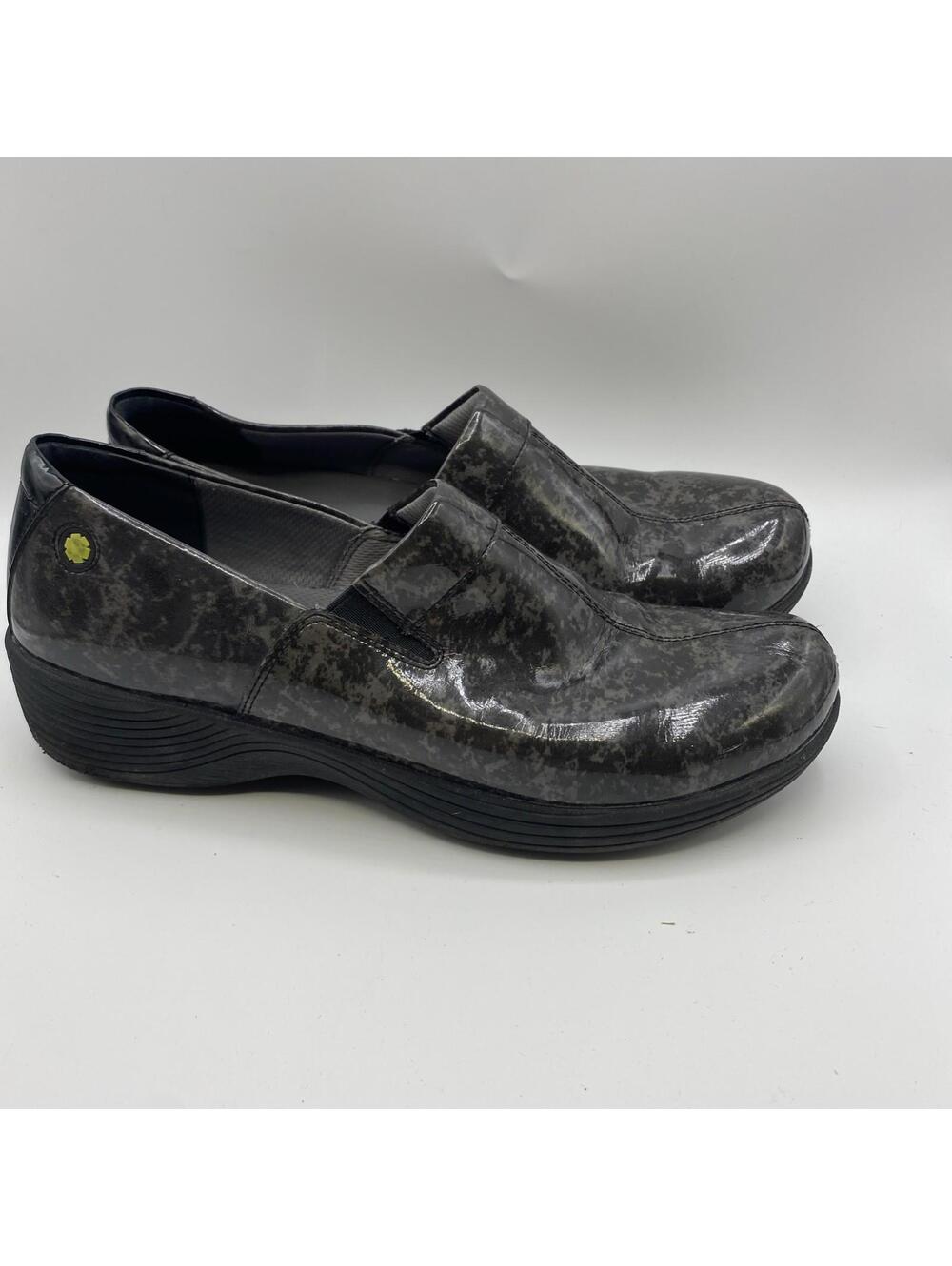 Dansko Work Wonders Coral Gray Black Patent Leather Nursing Clogs EU 41